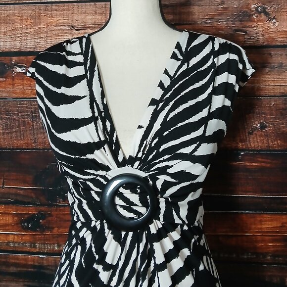 Cache Dress Size 6 White Black Palm Leaf Ruched Cap Sleeve Padded Made in USA - Picture 3 of 10